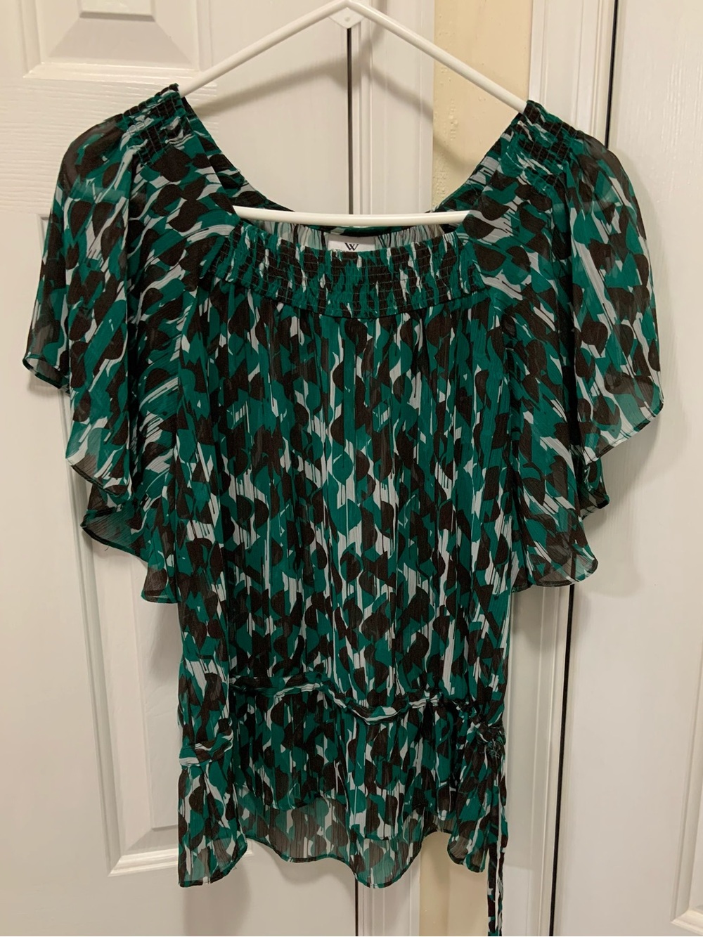 Worthington Teal, Black & White Abstract Flutter Sleeve Blouse